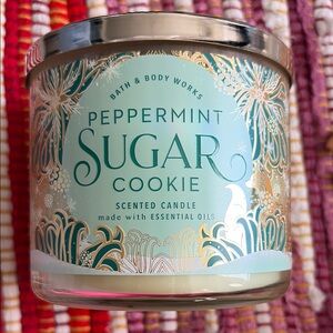 Bath and body works candle - Peppermint sugar cookie